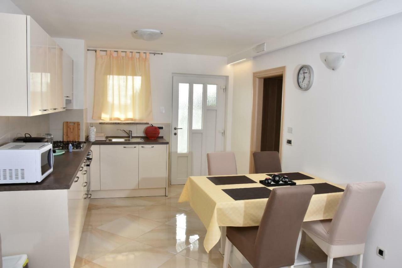 App Roko Appartement Poreč Buitenkant foto