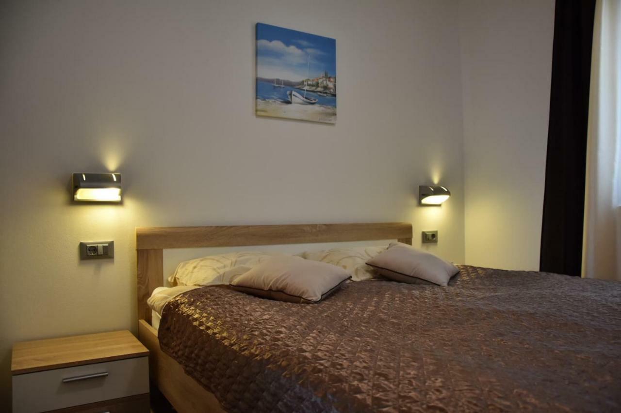 App Roko Appartement Poreč Buitenkant foto